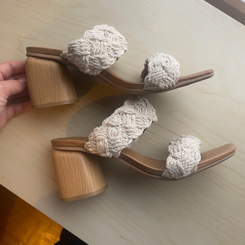 Universal Thread Braided Heels - Picture 4 of 6